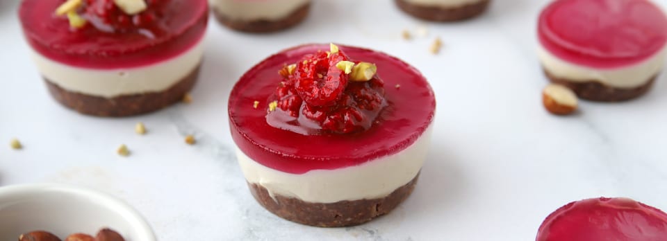 Mini Raspberry Jelly Cakes